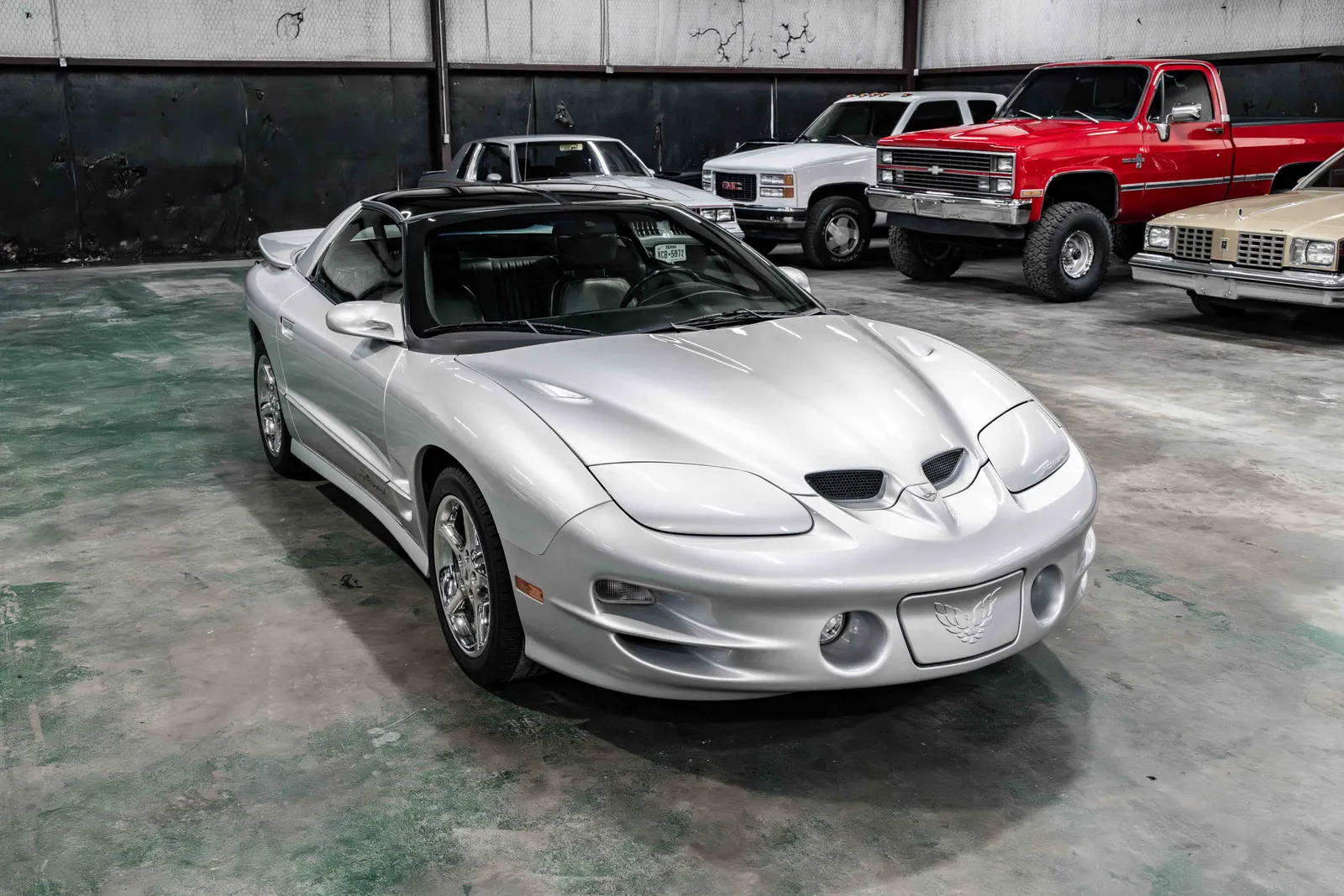 6_2002-Pontiac-Firehawk-Sebring silver metallic-140934--39.jpg